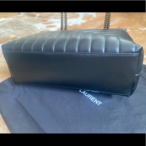 SOLD Saint Laurent Medium Lou Lou - Picture 5 of 9
